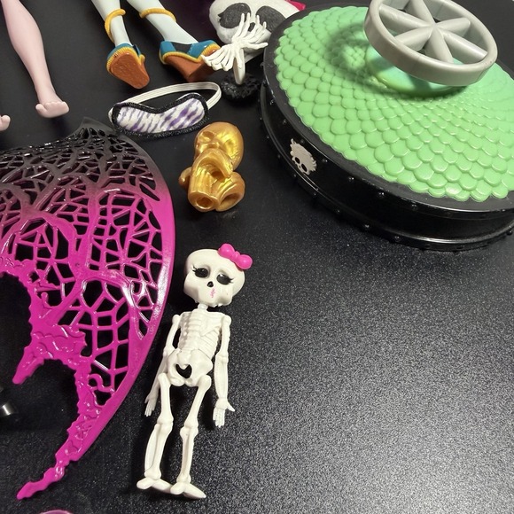 Lot of 7 Monster High Dolls Clothes Accessories 2008-2011 Mattel G1 - Picture 9 of 12